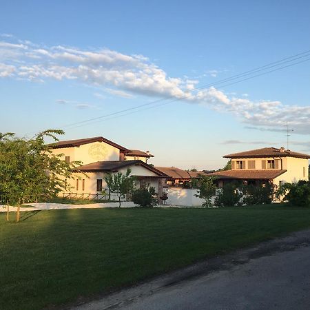 Corte Di Tosina มอนซามบาโน ภายนอก รูปภาพ