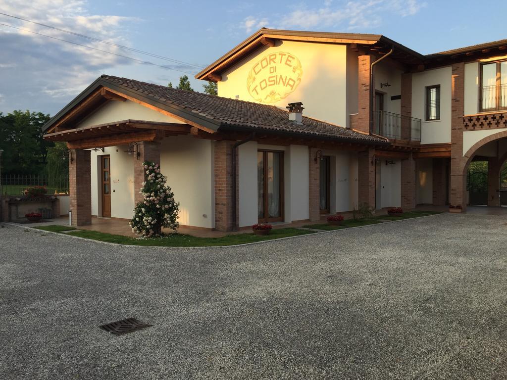 Corte Di Tosina Villa มอนซามบาโน ภายนอก รูปภาพ